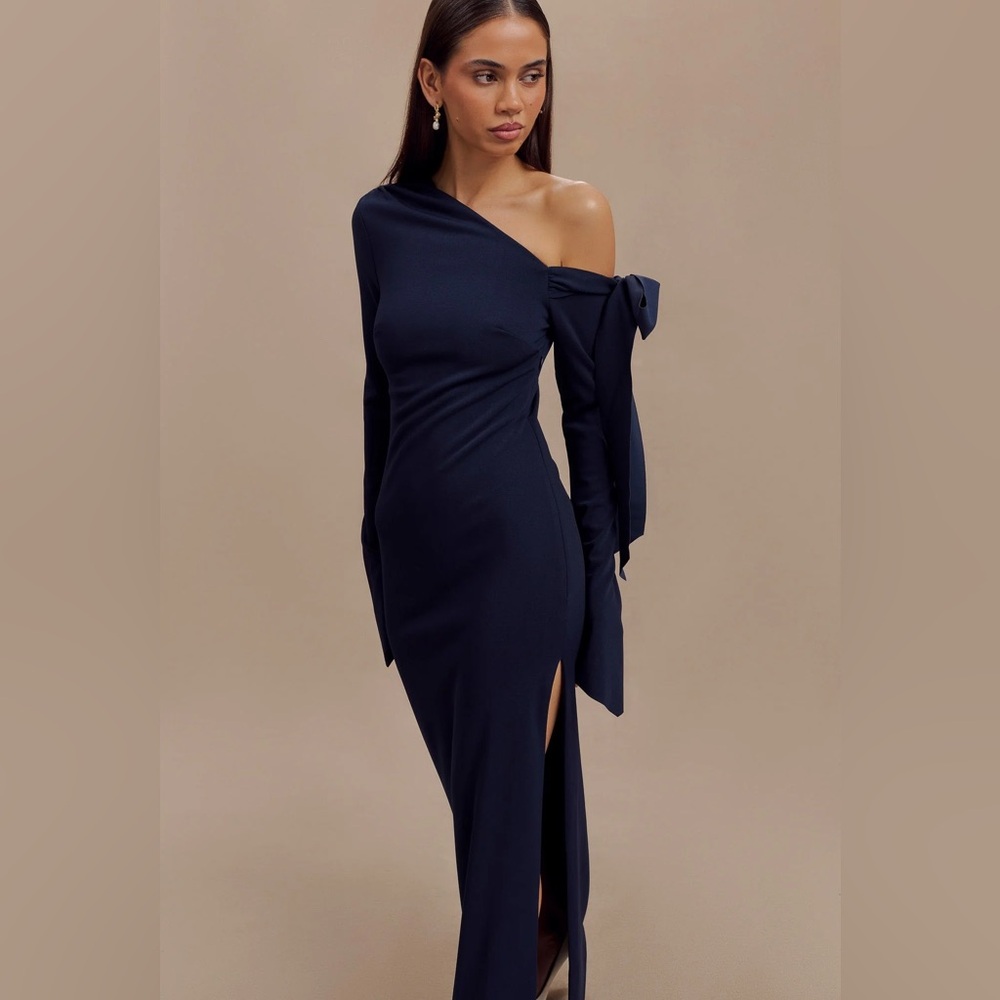 Meshki Nicola One Shoulder Crepe Maxi Dress - Dark Navy - Picture 2 of 9